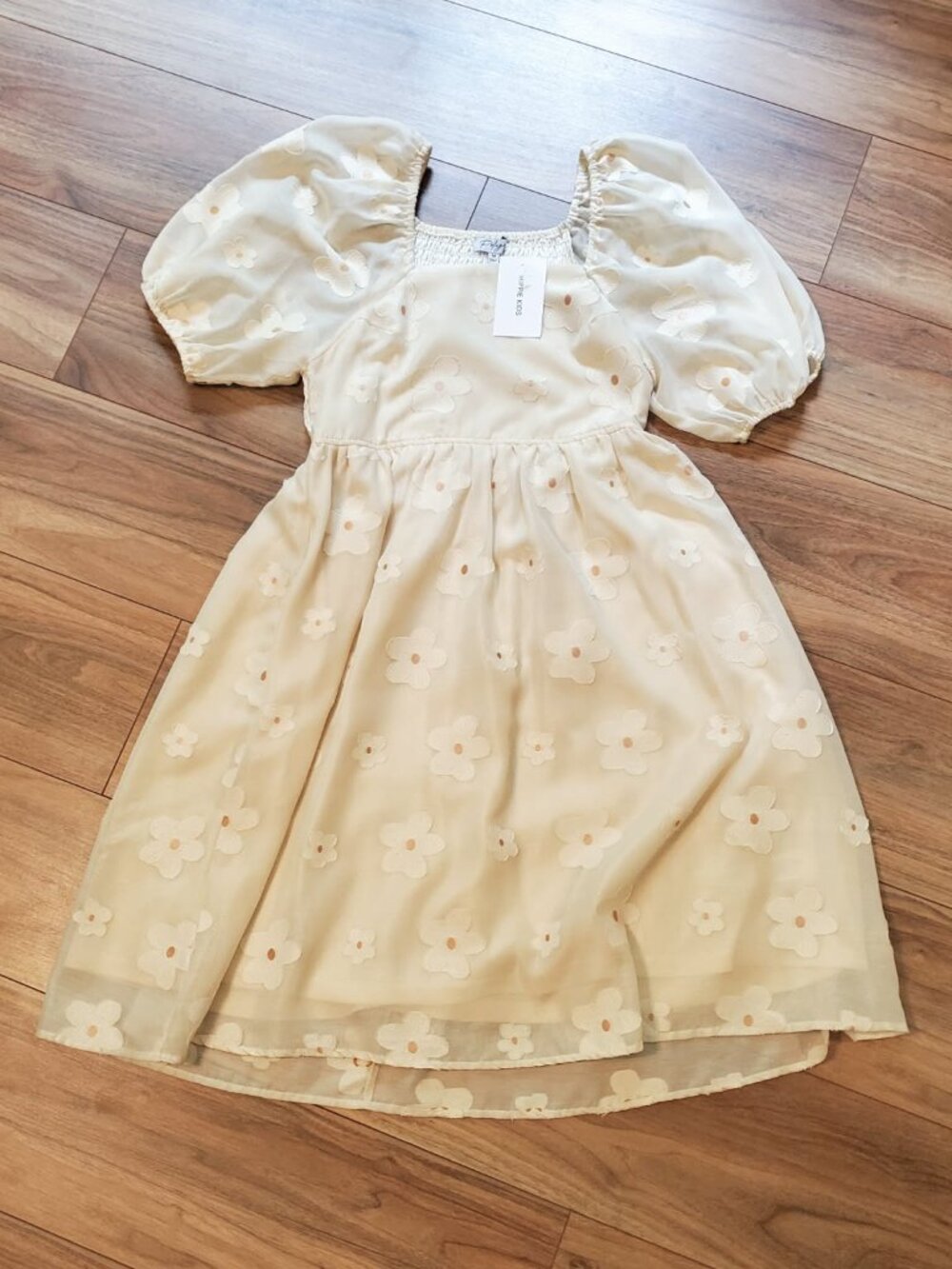 NWT Polagram Textured Flower Cottagecore Cream Dress Size M